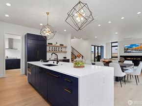 4605 108th Avenue NE, Kirkland WA 98033