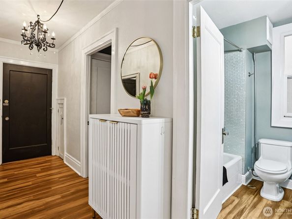 1508 10th Avenue E 101, Seattle WA 98102