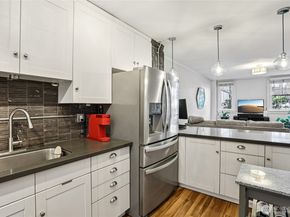 1508 10th Avenue E 101, Seattle WA 98102