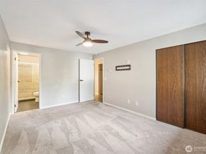 5502 220th Street SW D201, Mountlake Terrace WA 98043