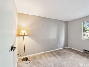 5502 220th Street SW D201, Mountlake Terrace WA 98043