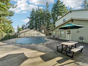 5502 220th Street SW D201, Mountlake Terrace WA 98043
