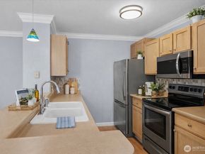 31500 33rd Place SW E201, Federal Way WA 98023