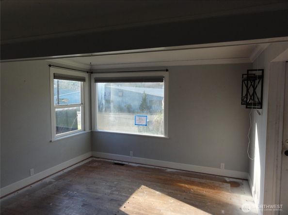 1126 N Callow Avenue, Bremerton WA 98312