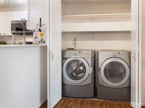 424 102nd Street SE 108, Bellevue WA 98004