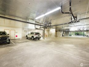 424 102nd Street SE 108, Bellevue WA 98004