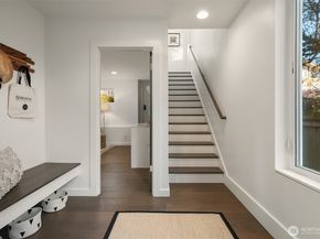 814 14th Avenue C, Seattle WA 98122