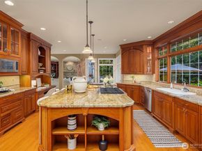 24838 NE 20th Street, Sammamish WA 98074