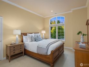 24838 NE 20th Street, Sammamish WA 98074