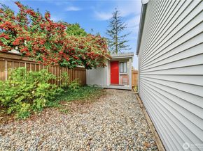 1256 SW 148th Street, Burien WA 98166