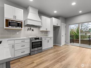 16823 Alder Way E4, Lynnwood WA 98037