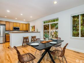 5523 Lakemont Boulevard SE 604, Bellevue WA 98006