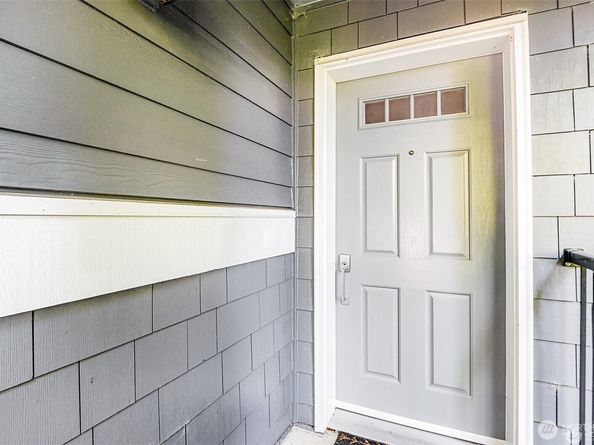 5523 Lakemont Boulevard SE 604, Bellevue WA 98006