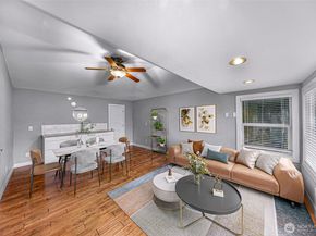 4711 116th Avenue SE, Bellevue WA 98006