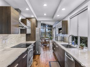 4711 116th Avenue SE, Bellevue WA 98006