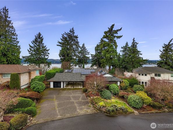 4711 116th Avenue SE, Bellevue WA 98006