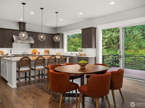 1646 106th Avenue SE, Bellevue WA 98004