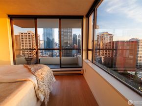 2201 3rd Avenue 2003, Seattle WA 98121