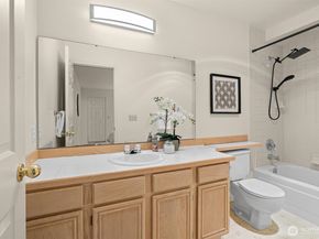 2540 118th Avenue SE 202, Bellevue WA 98005