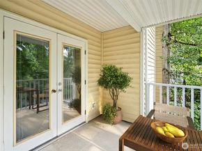 2540 118th Avenue SE 202, Bellevue WA 98005