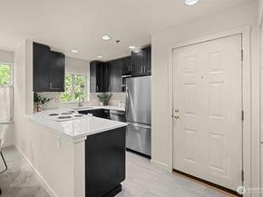 2540 118th Avenue SE 202, Bellevue WA 98005