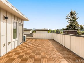 3012 B NW 56th Street, Seattle WA 98107