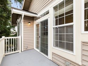 18656 NE 56th Court, Redmond WA 98052