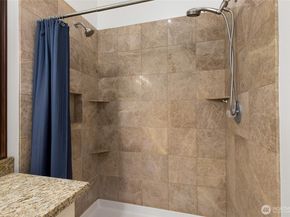 18656 NE 56th Court, Redmond WA 98052