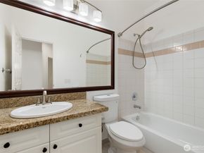 18656 NE 56th Court, Redmond WA 98052