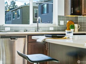 14131 266th Avenue NE 101, Duvall WA 98019