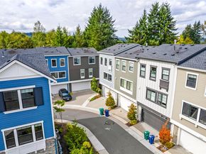 14131 266th Avenue NE 101, Duvall WA 98019