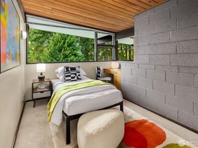 14827 SE 55th Street, Bellevue WA 98006