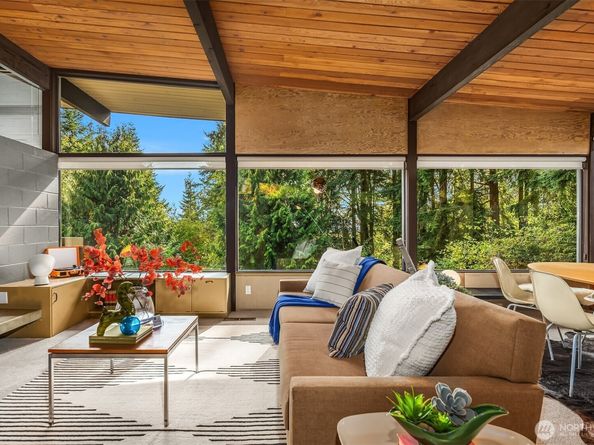 14827 SE 55th Street, Bellevue WA 98006