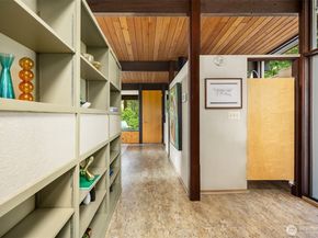 14827 SE 55th Street, Bellevue WA 98006