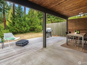 14827 SE 55th Street, Bellevue WA 98006