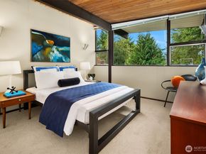 14827 SE 55th Street, Bellevue WA 98006