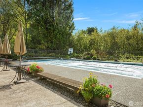 14827 SE 55th Street, Bellevue WA 98006