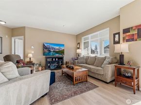 23924 NE 115th Lane 304, Redmond WA 98053