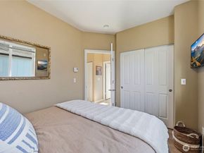 23924 NE 115th Lane 304, Redmond WA 98053