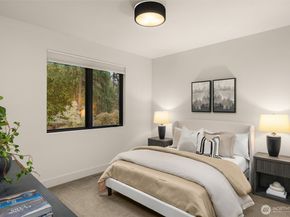 1215 96th Avenue SE, Bellevue WA 98004