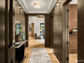 1215 96th Avenue SE, Bellevue WA 98004