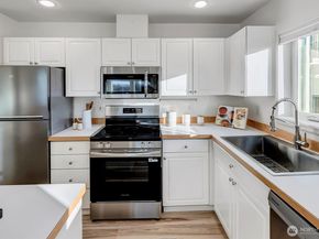 2101 N 55th Street 201, Seattle WA 98103