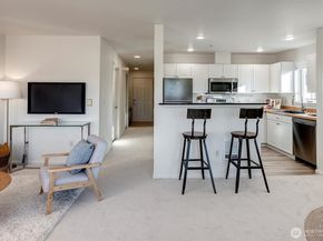 2101 N 55th Street 201, Seattle WA 98103