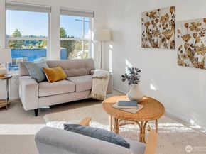 2101 N 55th Street 201, Seattle WA 98103