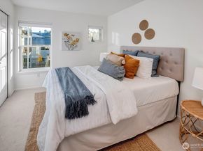 2101 N 55th Street 201, Seattle WA 98103