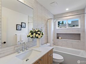 8007 25th Avenue NW, Seattle WA 98117