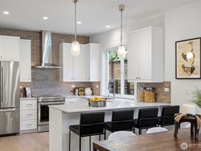 8007 25th Avenue NW, Seattle WA 98117