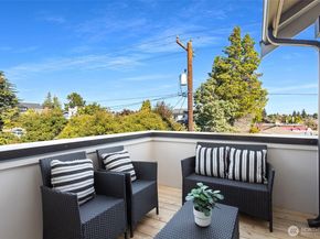 8007 25th Avenue NW, Seattle WA 98117