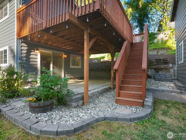 4702 233rd Street SW, Mountlake Terrace WA 98043