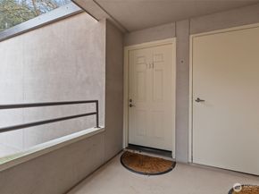 4222 Beach Drive SW 303, Seattle WA 98116
